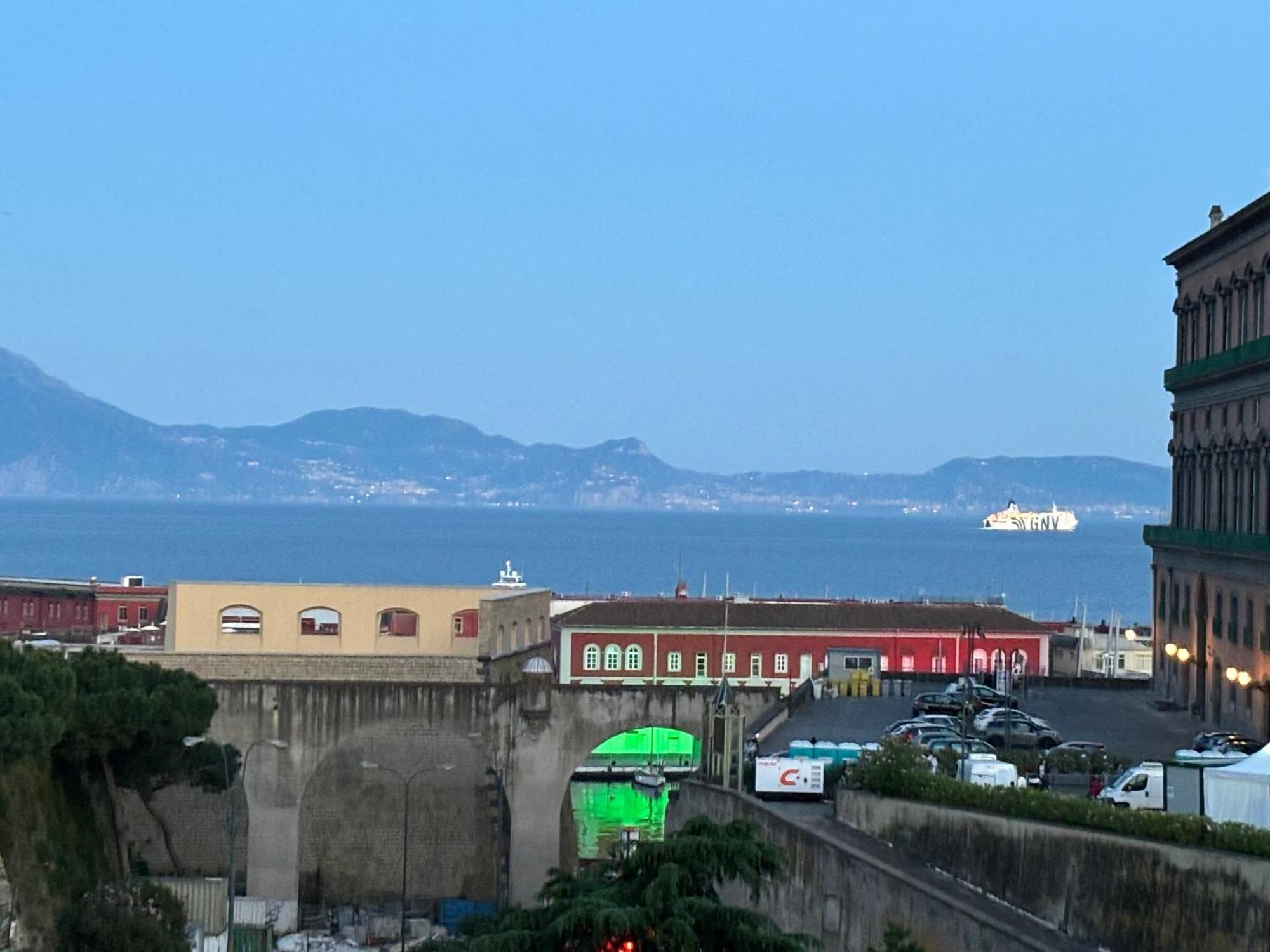 Il Mastio Guesthouse Napoli Bagian luar foto