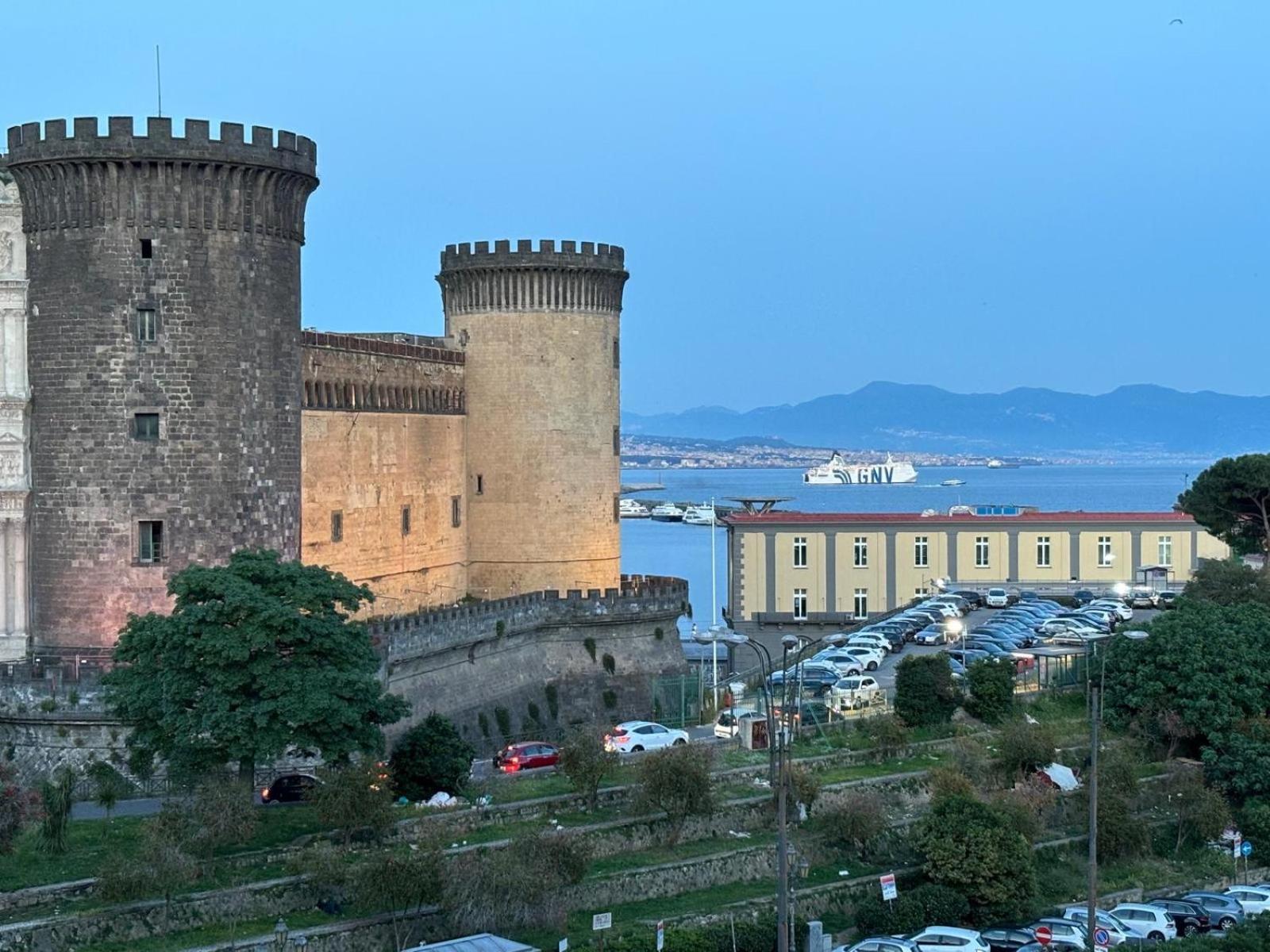 Il Mastio Guesthouse Napoli Bagian luar foto