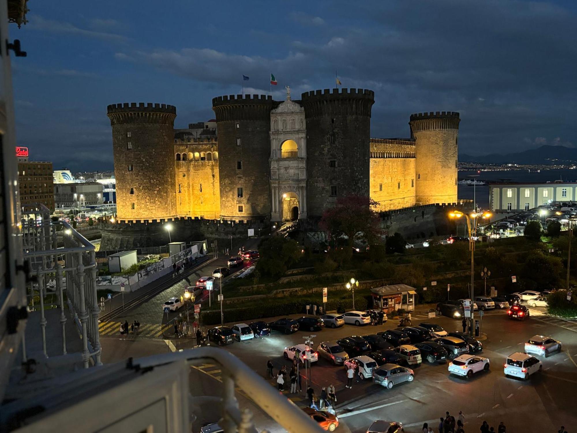 Il Mastio Guesthouse Napoli Bagian luar foto