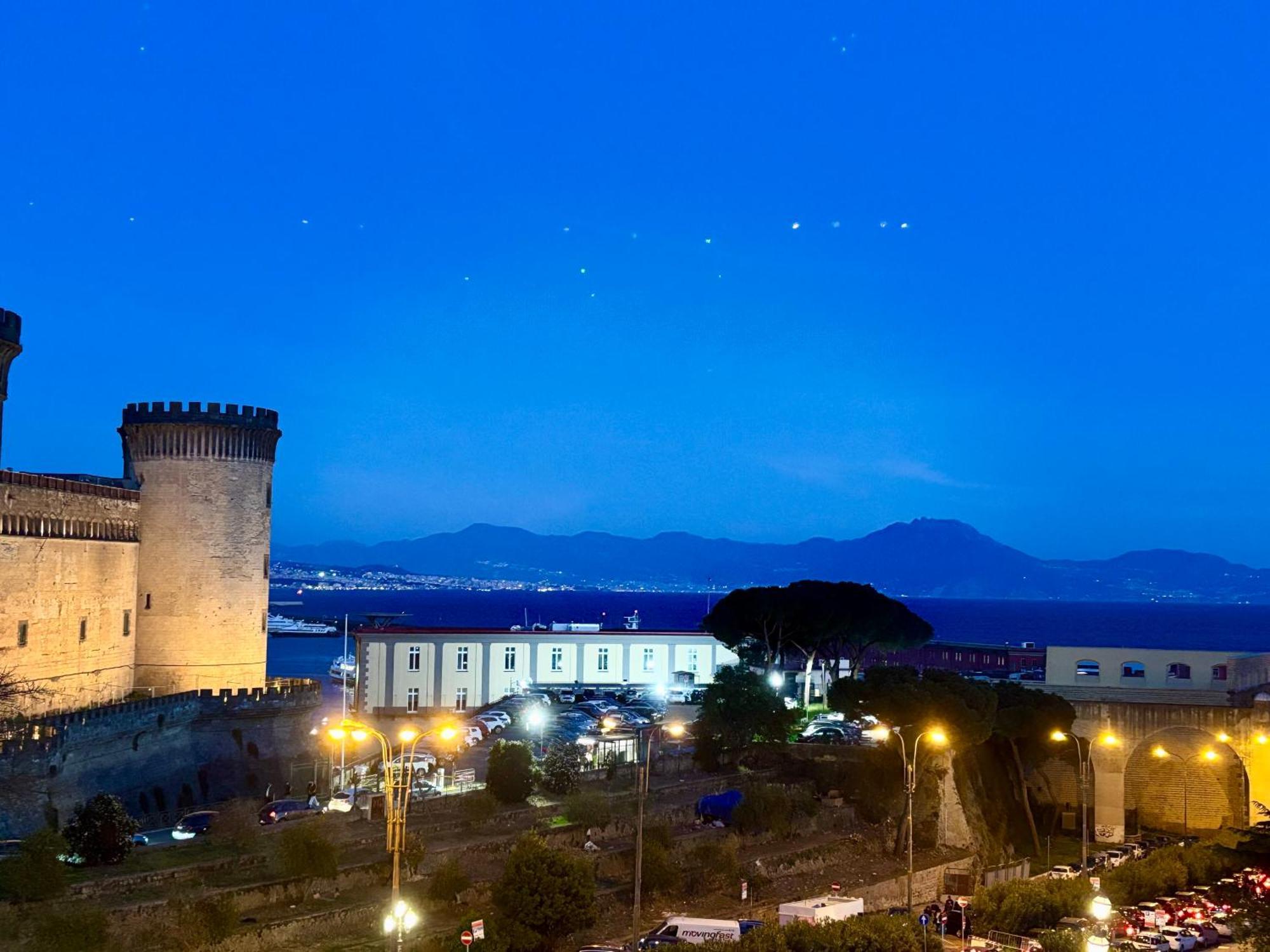 Il Mastio Guesthouse Napoli Bagian luar foto